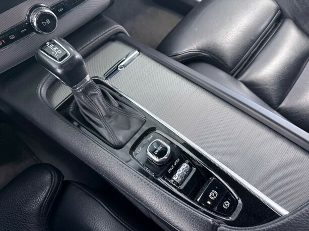 volvo-xc-90-diesel-2016-big-18