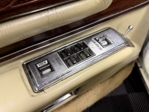 cadillac-eldorado-bensin-1976-big-25