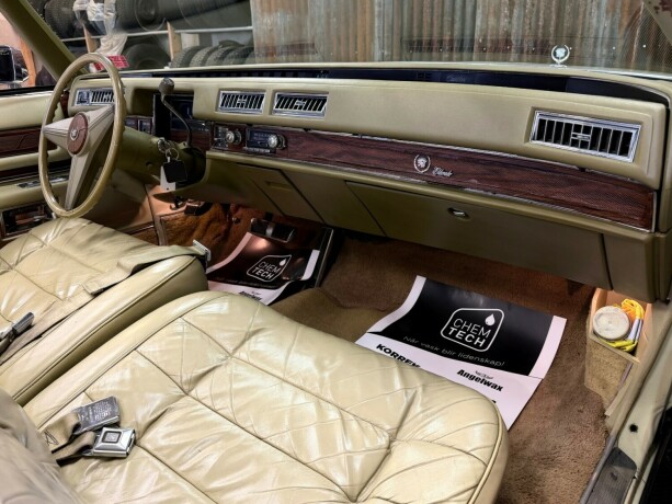 cadillac-eldorado-bensin-1976-big-27