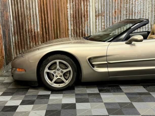 chevrolet-corvette-bensin-2000-big-12