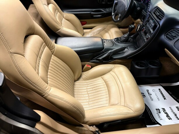 chevrolet-corvette-bensin-2000-big-23