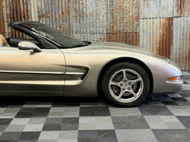 chevrolet-corvette-bensin-2000-big-3