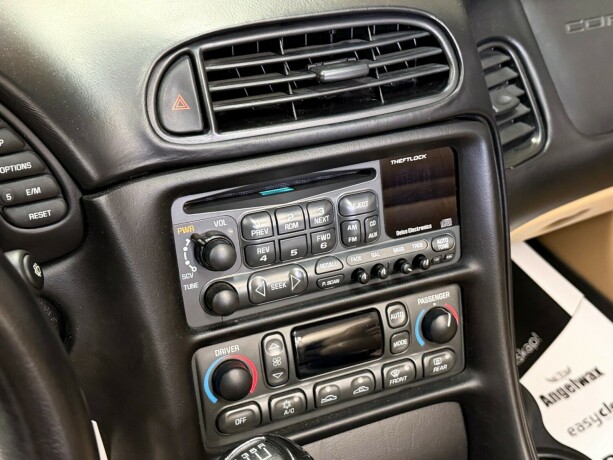 chevrolet-corvette-bensin-2000-big-20