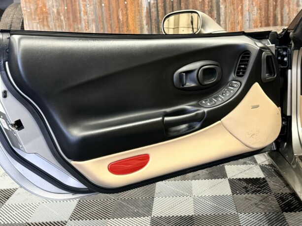 chevrolet-corvette-bensin-2000-big-22