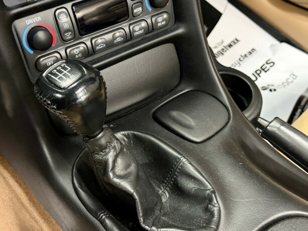 chevrolet-corvette-bensin-2000-big-21