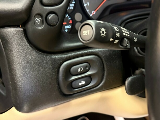 chevrolet-corvette-bensin-2000-big-19