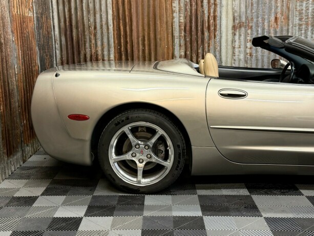 chevrolet-corvette-bensin-2000-big-4