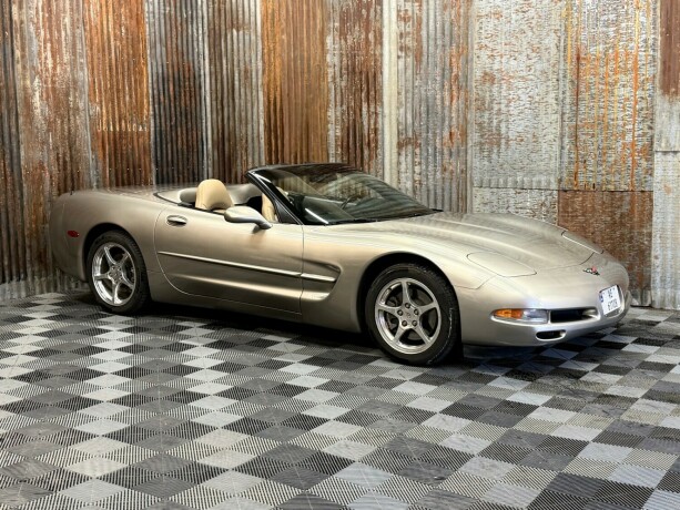 chevrolet-corvette-bensin-2000-big-2