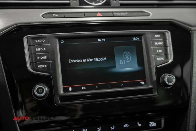 volkswagen-passat-diesel-2015-big-44