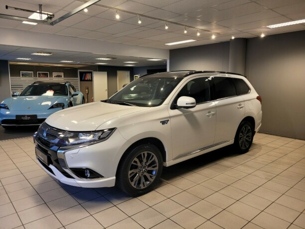 mitsubishi-outlander-elektrisitetbensin-2018-big-7