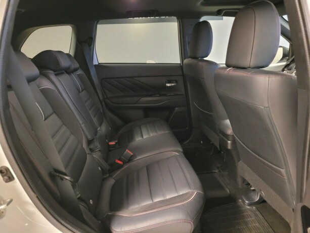 mitsubishi-outlander-elektrisitetbensin-2018-big-16