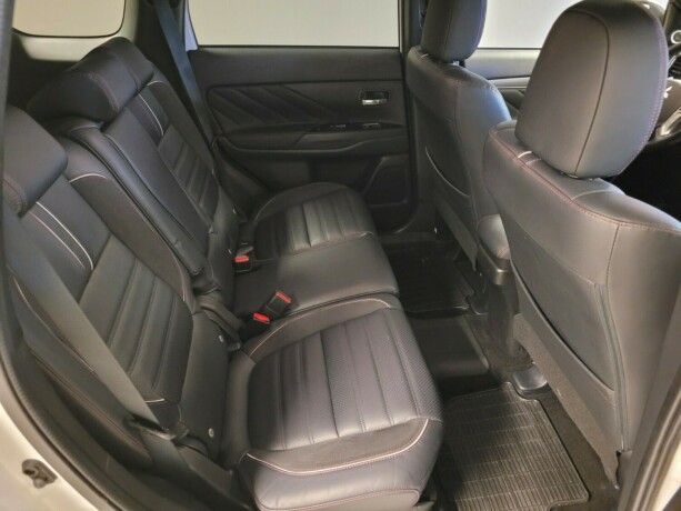 mitsubishi-outlander-elektrisitetbensin-2018-big-17