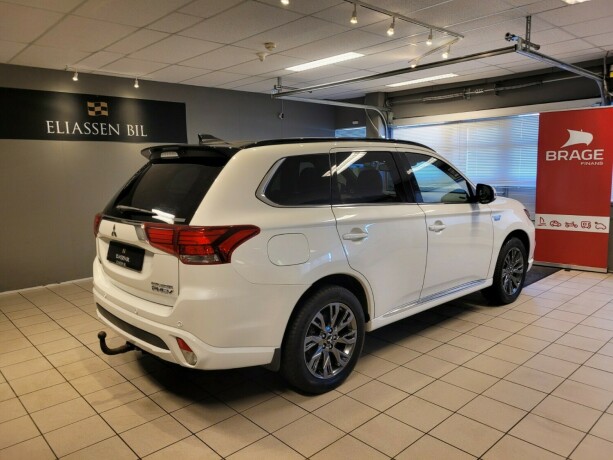 mitsubishi-outlander-elektrisitetbensin-2018-big-4