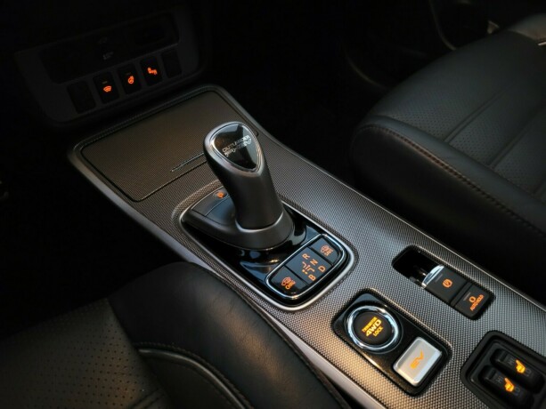 mitsubishi-outlander-elektrisitetbensin-2018-big-25