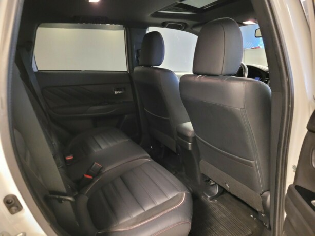 mitsubishi-outlander-elektrisitetbensin-2018-big-15