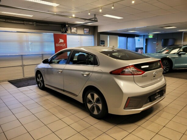 hyundai-ioniq-elektrisitet-2017-big-6