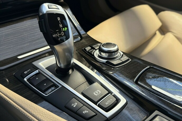 bmw-5-serie-bensin-2013-big-18