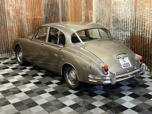 jaguar-mk-ii-bensin-1963-big-9