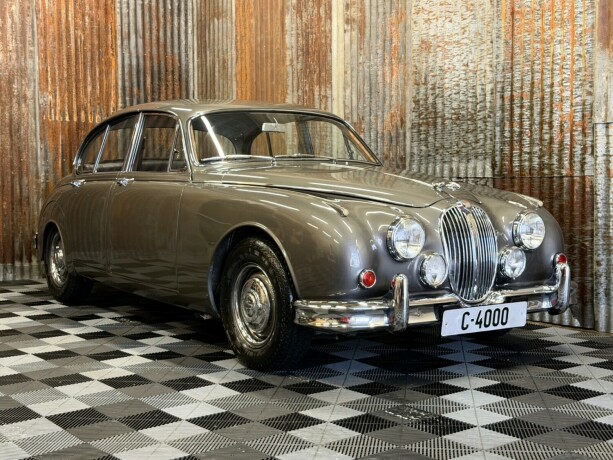 jaguar-mk-ii-bensin-1963-big-0