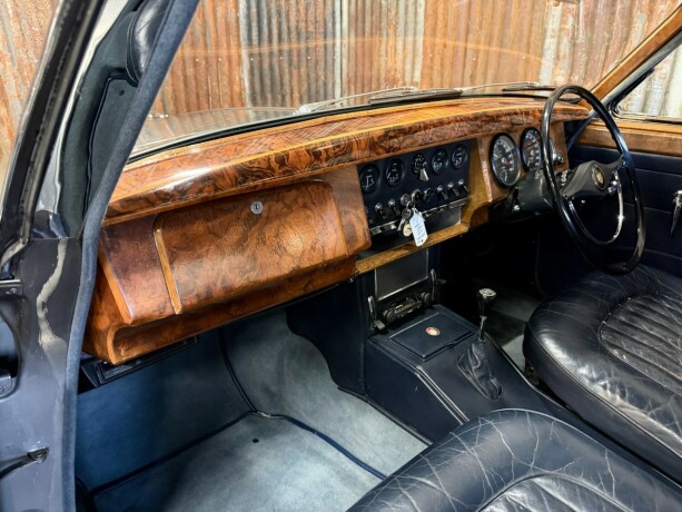 jaguar-mk-ii-bensin-1963-big-23