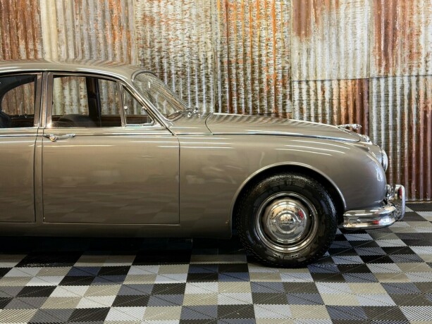 jaguar-mk-ii-bensin-1963-big-3