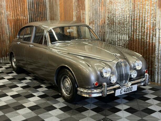 jaguar-mk-ii-bensin-1963-big-1