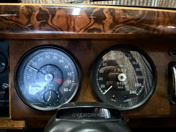 jaguar-mk-ii-bensin-1963-big-18