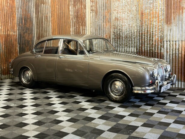 jaguar-mk-ii-bensin-1963-big-2