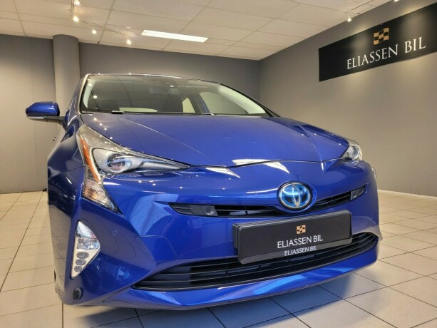 toyota-prius-elektrisitetbensin-2016-big-8