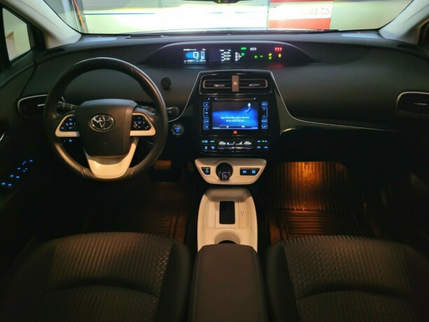 toyota-prius-elektrisitetbensin-2016-big-32