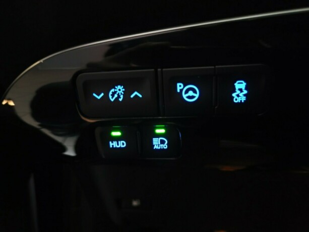 toyota-prius-elektrisitetbensin-2016-big-20