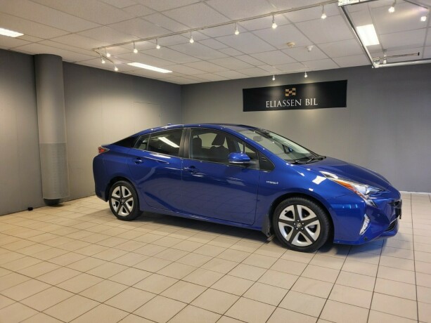 toyota-prius-elektrisitetbensin-2016-big-2