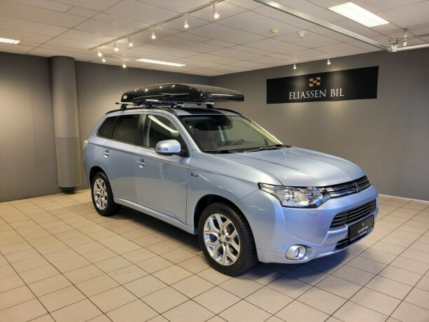 mitsubishi-outlander-plug-in-petrol-2014-big-0