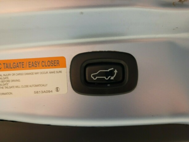 mitsubishi-outlander-plug-in-petrol-2014-big-19