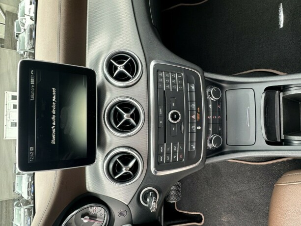 mercedes-benz-cla-bensin-2015-big-11