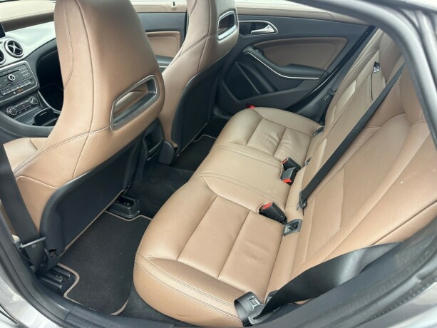 mercedes-benz-cla-bensin-2015-big-12