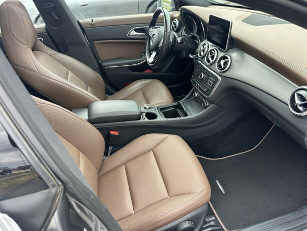mercedes-benz-cla-bensin-2015-big-8