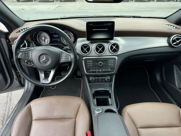 mercedes-benz-cla-bensin-2015-big-7