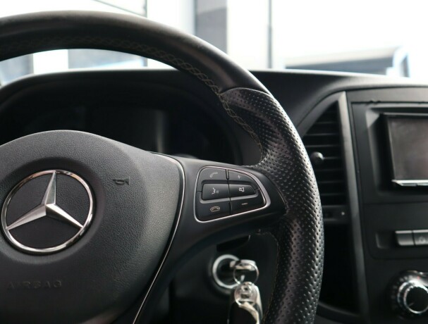 mercedes-benz-vito-diesel-2017-big-10