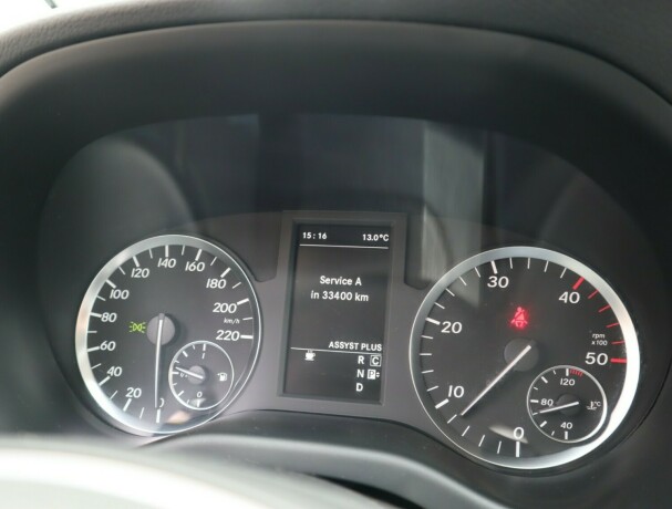 mercedes-benz-vito-diesel-2017-big-21