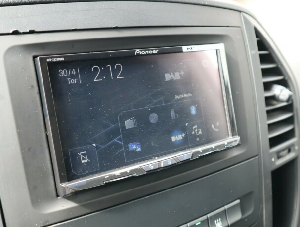 mercedes-benz-vito-diesel-2017-big-19