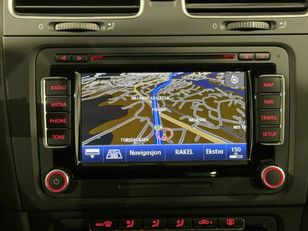 volkswagen-golf-diesel-2011-big-17