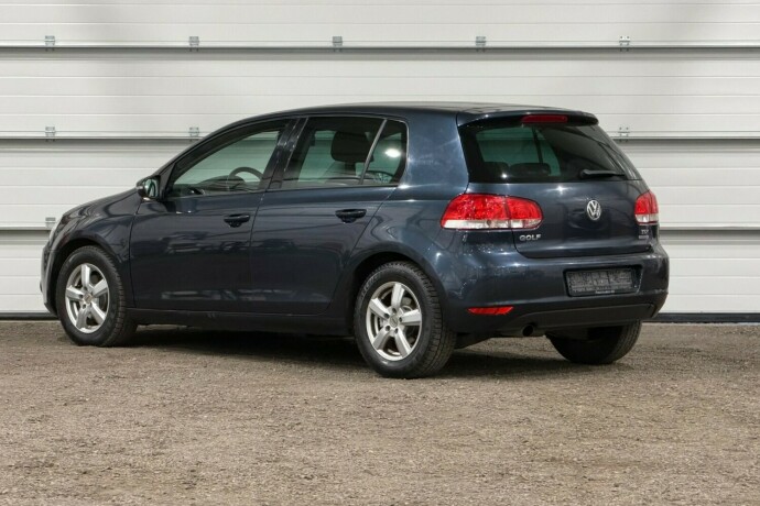 volkswagen-golf-diesel-2011-big-3
