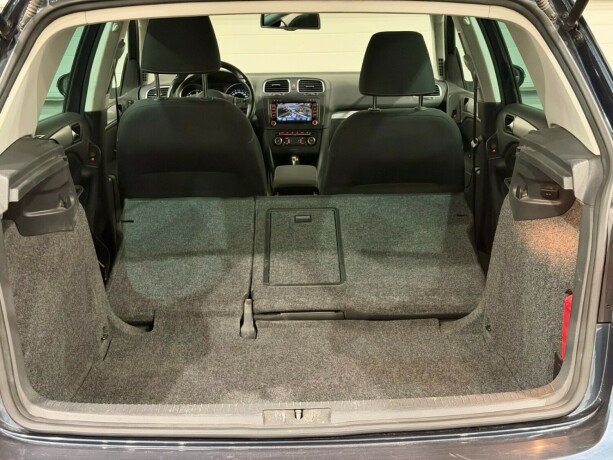 volkswagen-golf-diesel-2011-big-13