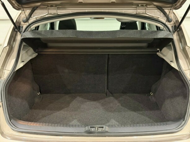 nissan-qashqai-diesel-2011-big-11