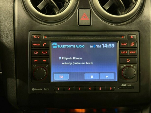 nissan-qashqai-diesel-2011-big-18