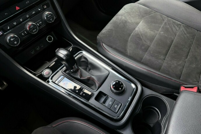 seat-ateca-bensin-2018-big-33