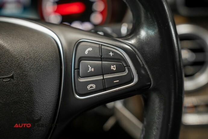 mercedes-benz-c-klasse-bensin-2014-big-35