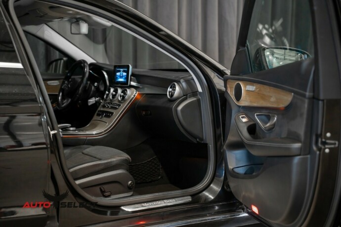 mercedes-benz-c-klasse-bensin-2014-big-16