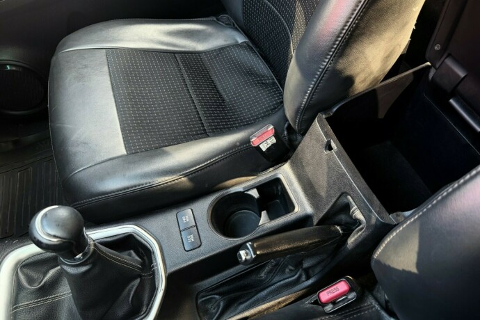 toyota-hilux-diesel-2020-big-25